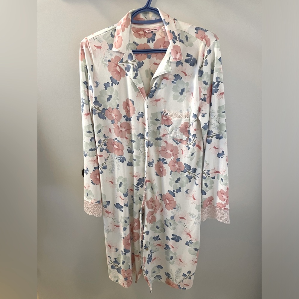 La Vie en Rose nightshirt